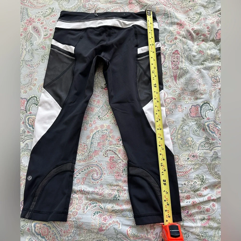 Lululemon Size 8 Leggings. Black and White. - Picture 3 of 3
